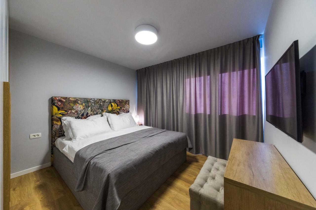 Glow Luxury Apartment With Terrace And Jacuzzi Split Exterior photo